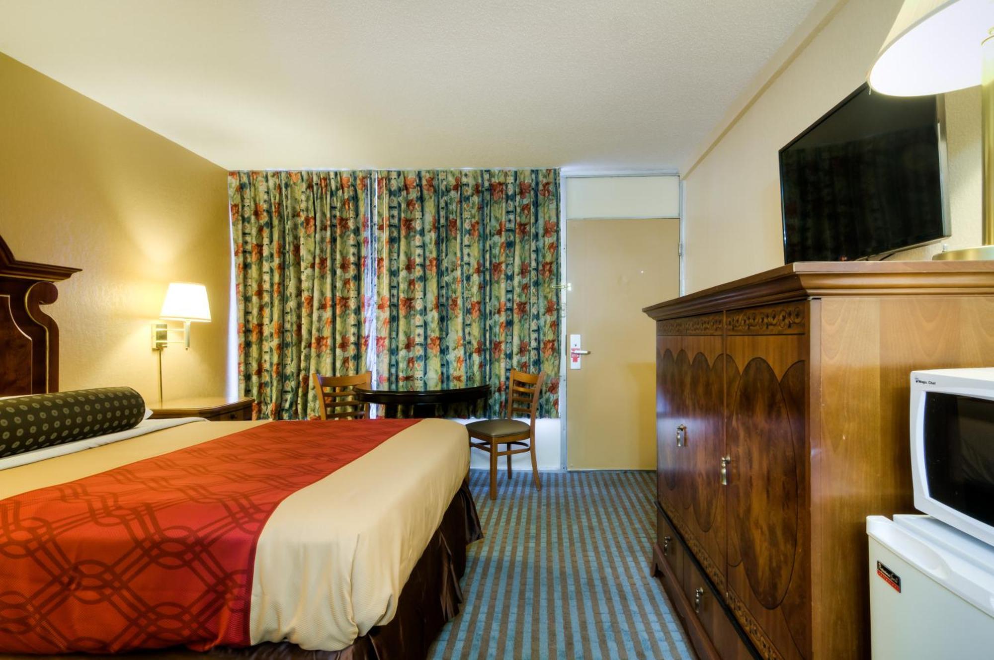 Econo Lodge Shorewood Bilik gambar