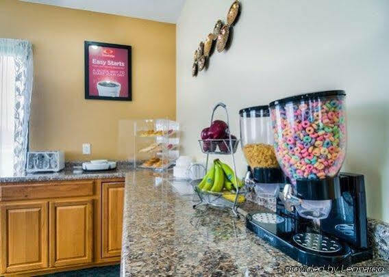 Econo Lodge Shorewood Luaran gambar